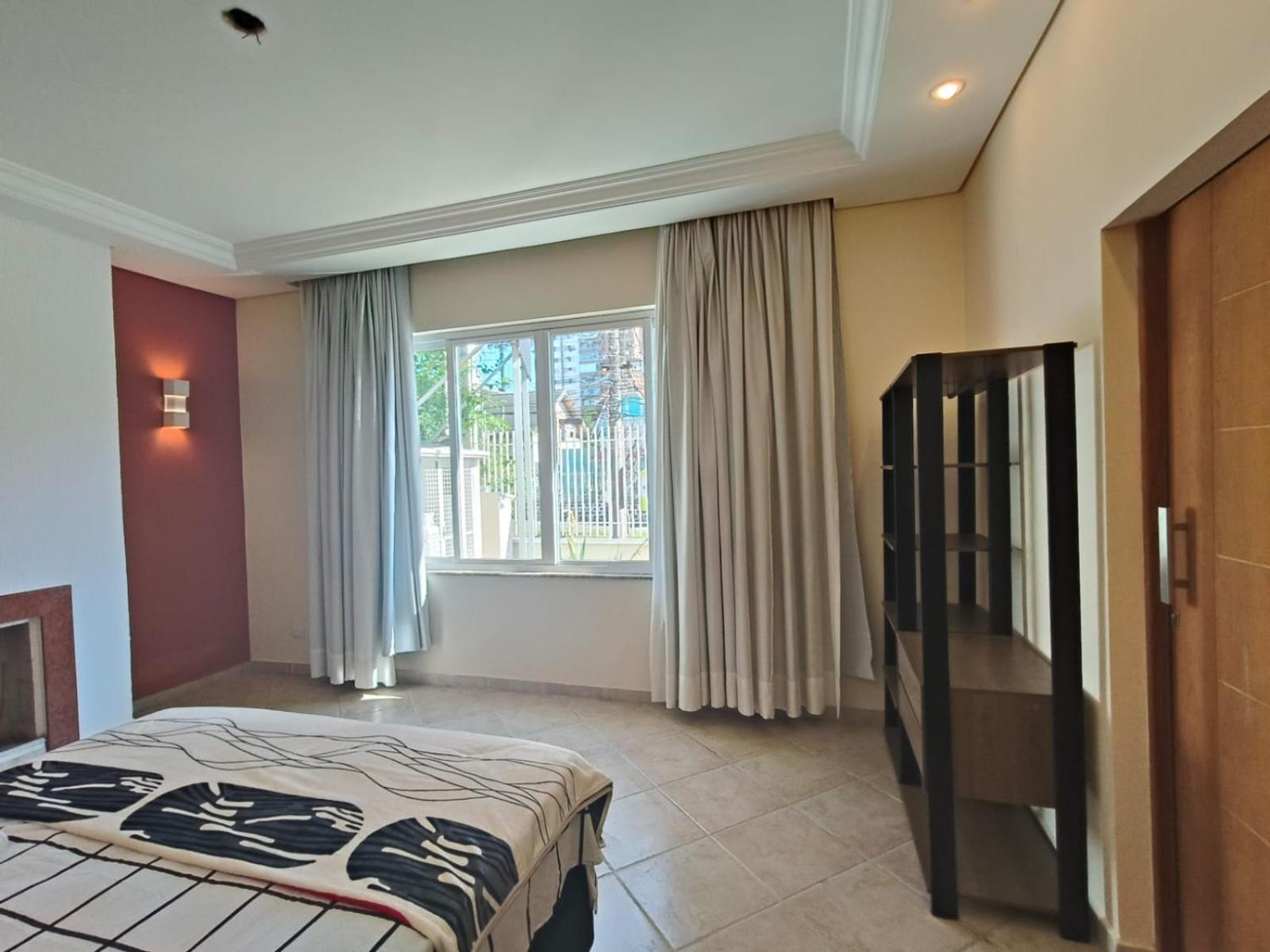 Cwb Quarto em Acomodações Particulares *